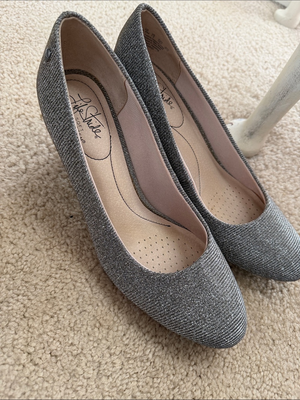 Life Stride Metallic Sparkle Gray Women's Pumps